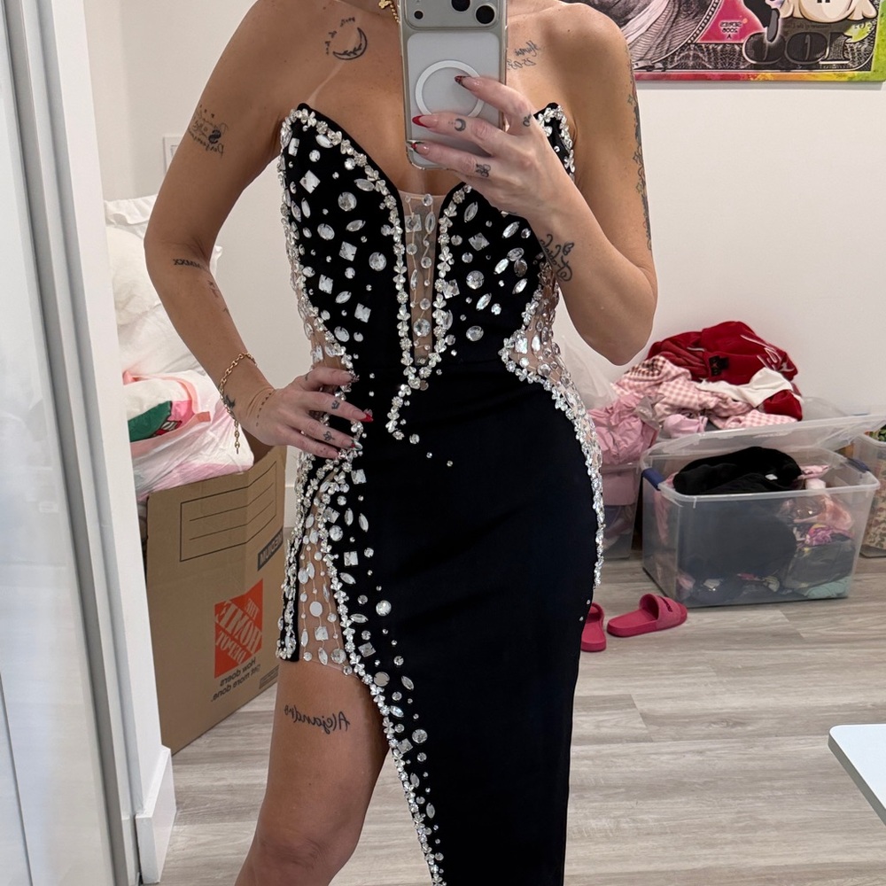 Chic Strapless Black Dress with White Embellishments
